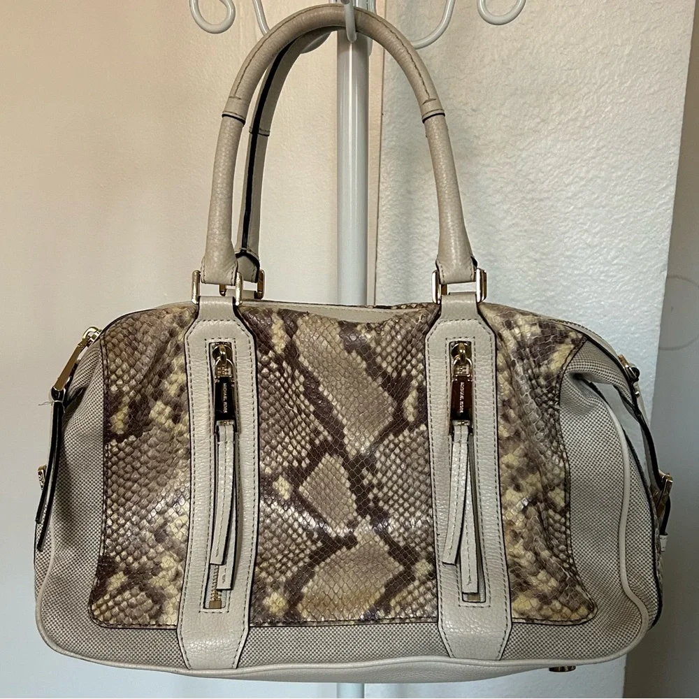 Michael Kors Snakeskin-Print Beige Leather Shoulder Bag With Gold-Tone Accents & - Picture 1 of 16
